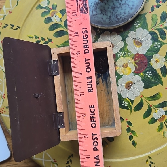 Primitive Antique Wooden & Metal Lidded 5 x 3 1/2 ANTLER - Picture 2 of 8